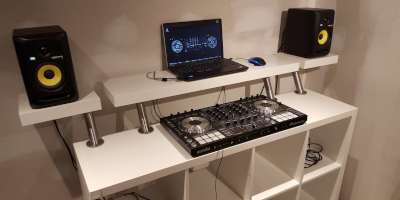 DJ Stand